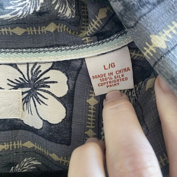 Tommy Bahama Shirt Mens Large Gray  Floral Hawaiian Silk Button Up Short Sleeve - Picture 6 of 9